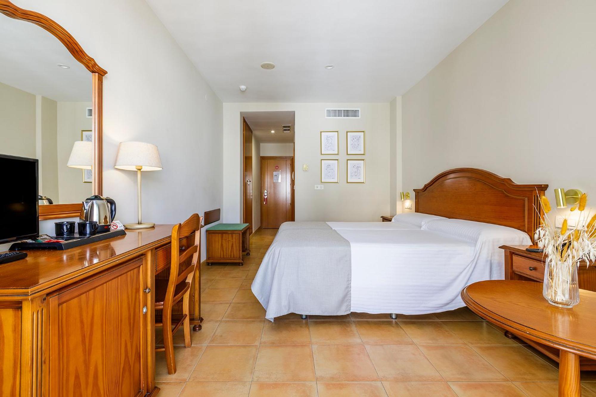 Hotel Almijara - Mares 라 에라두라 외부 사진
