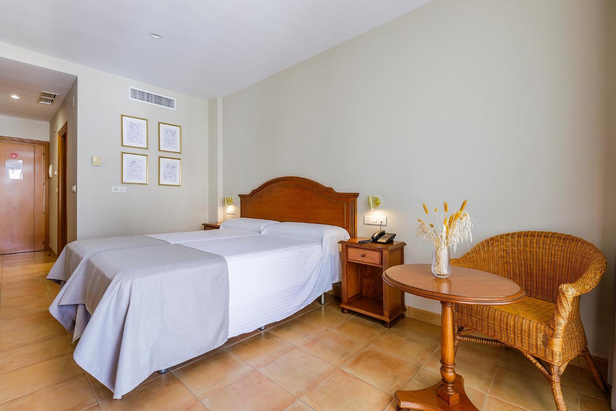 Hotel Almijara - Mares 라 에라두라 외부 사진