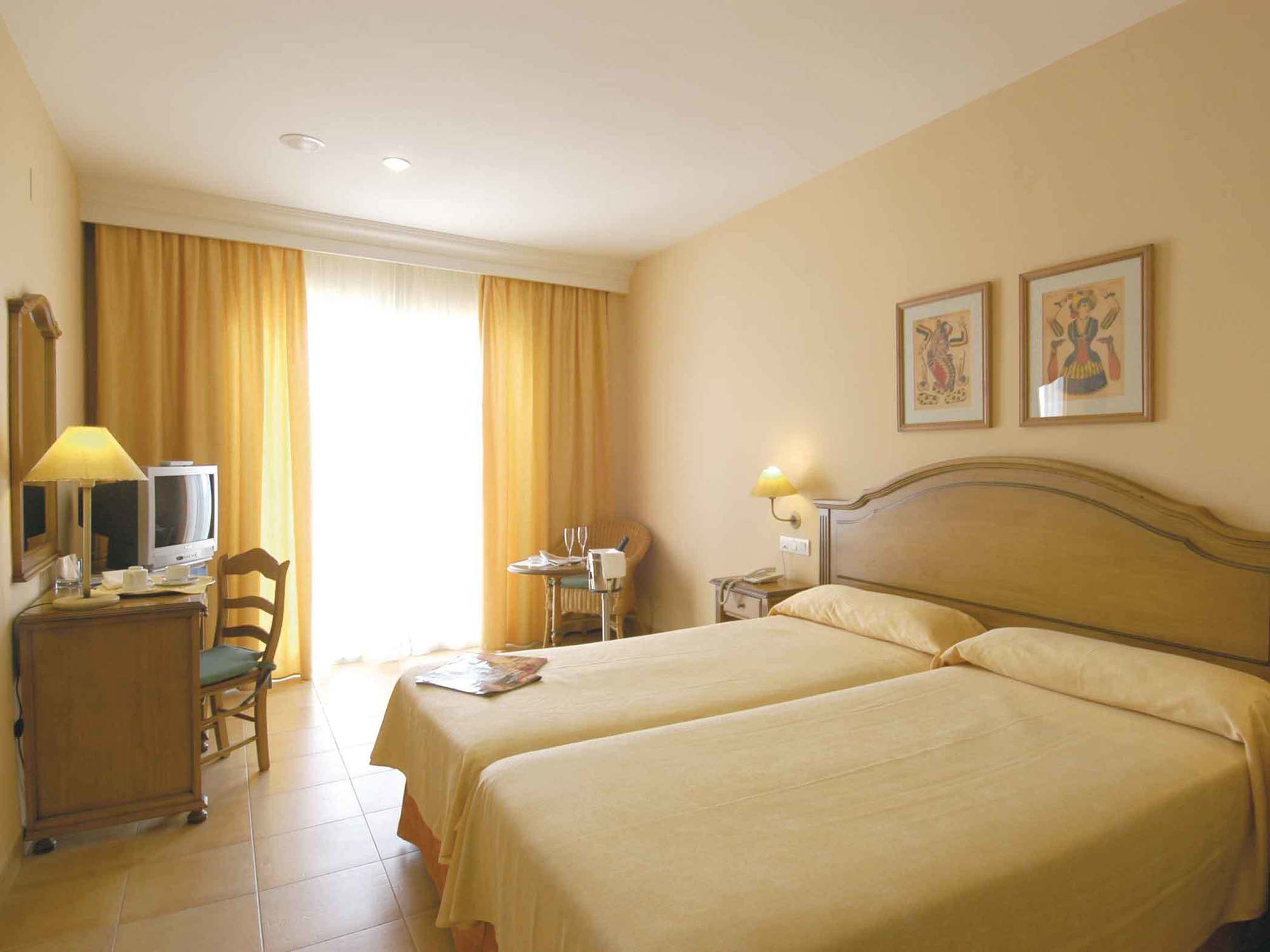 Hotel Almijara - Mares 라 에라두라 외부 사진
